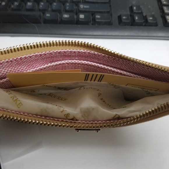 Dooney and Bourke Wristlet - Picture 3 of 3